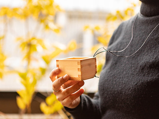 ヒノキの携帯桝